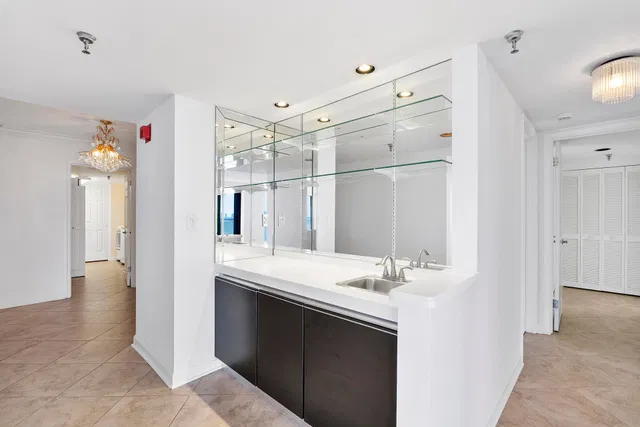  Unit 1143 photo 24