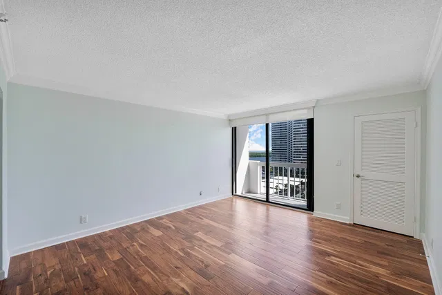 Unit 1143 photo 33