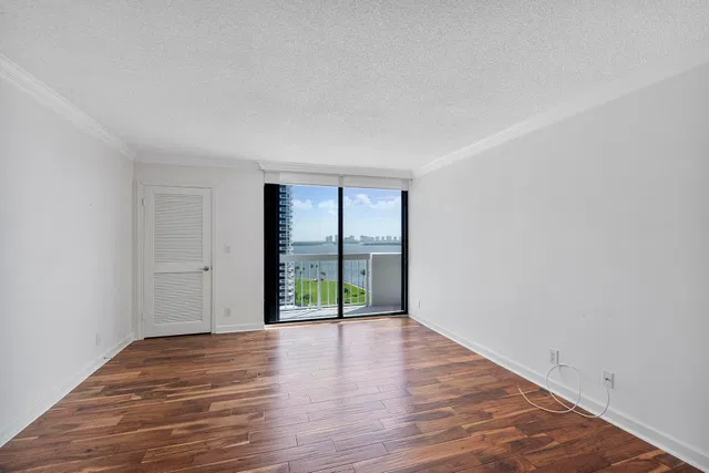  Unit 1143 photo 39