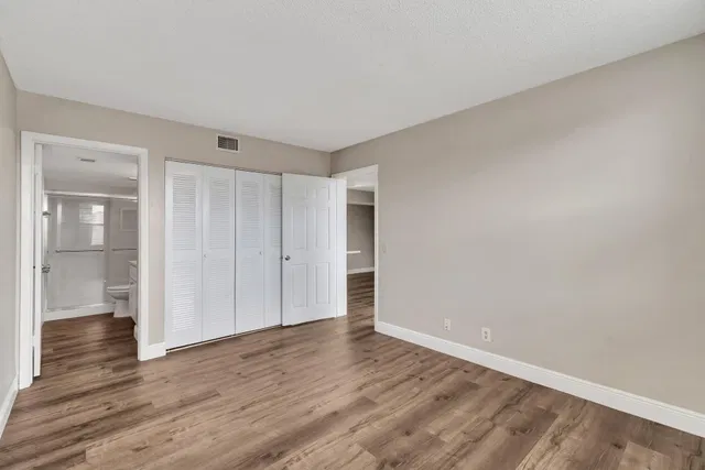  Unit 26 photo 6