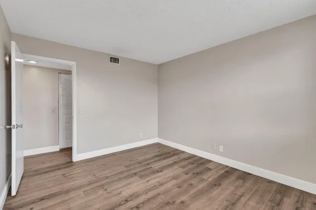  Unit 26 photo 12