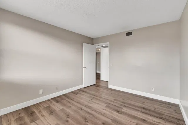  Unit 26 photo 13