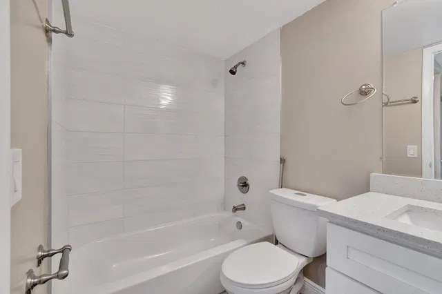  Unit 26 photo 15