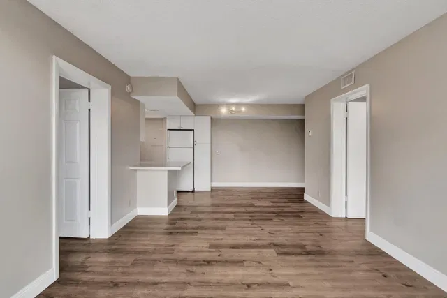  Unit 26 photo 24