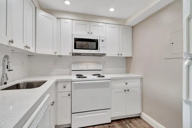 Unit 26 photo 28