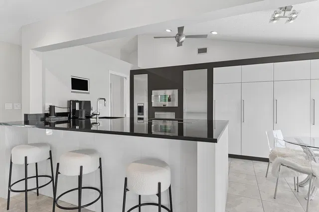  Residence photo 10