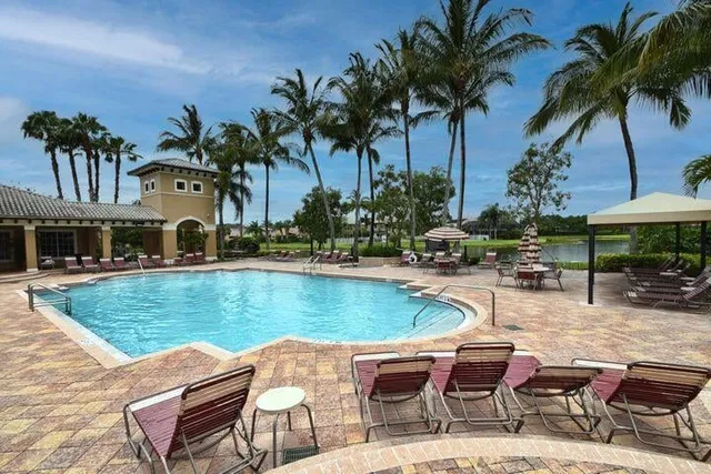 Saturnia Isles Residence photo 24