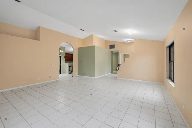  Residence photo 15