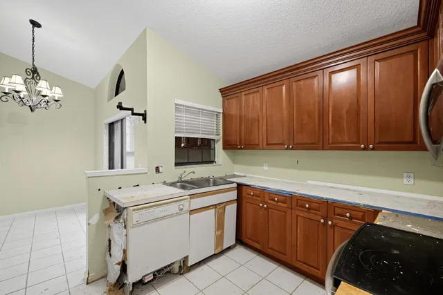  Residence photo 17