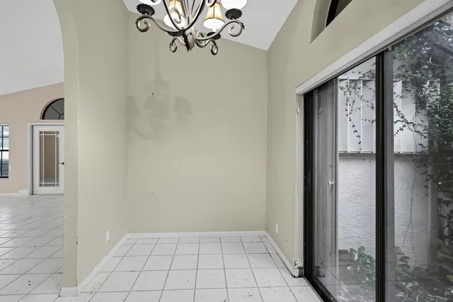  Residence photo 20