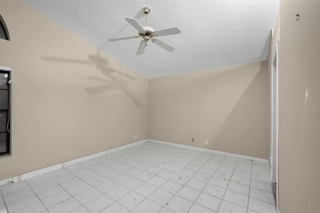 Residence photo 22