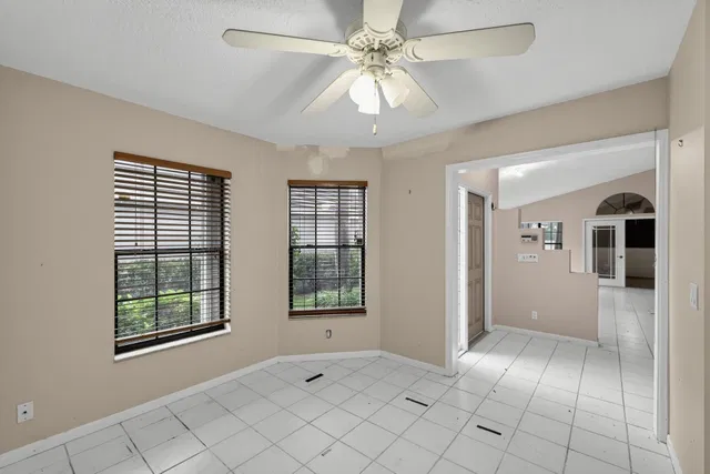  Residence photo 27