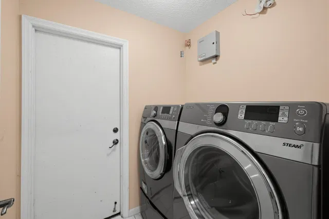  Residence photo 31