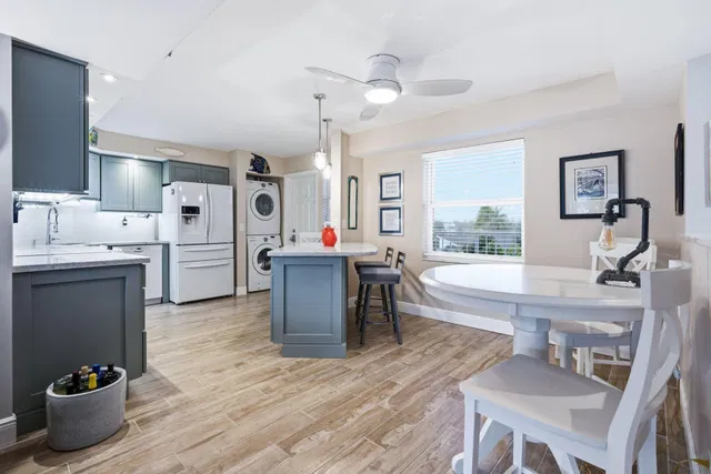  Unit 1403 photo 5