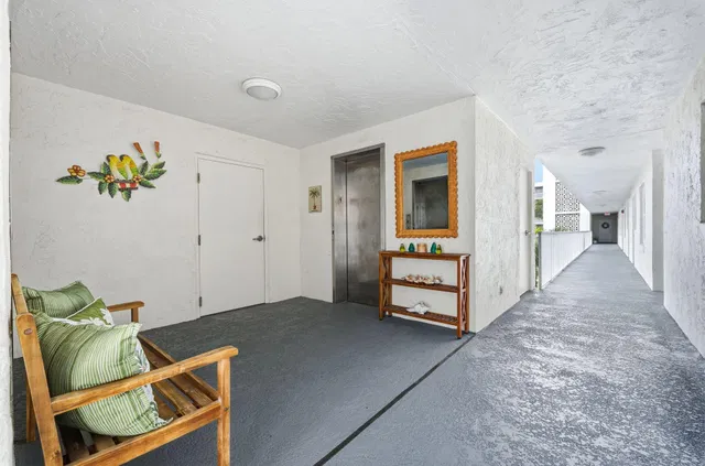  Unit 1403 photo 36