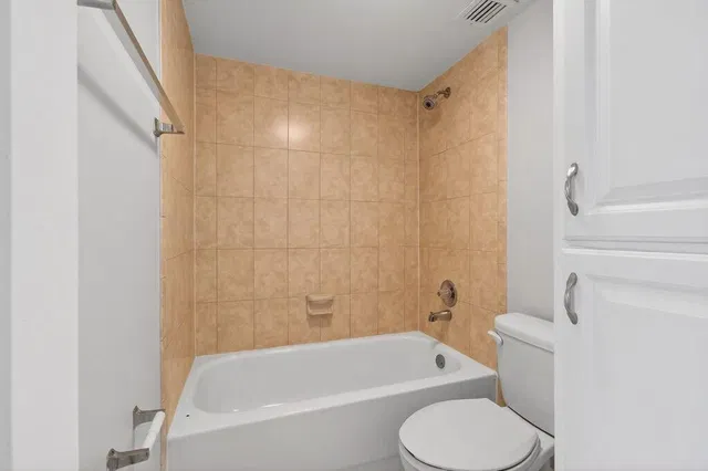  Unit 15 photo 8