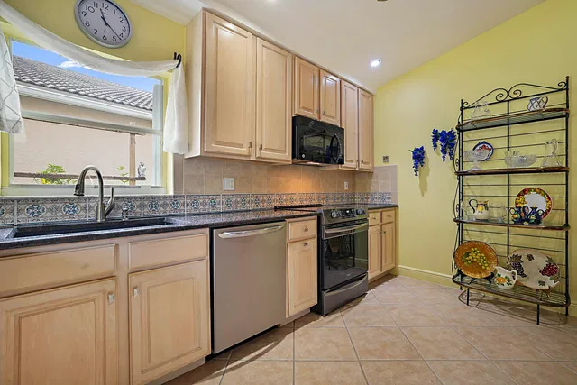  Residence photo 18