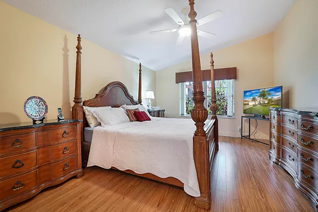  Residence photo 26