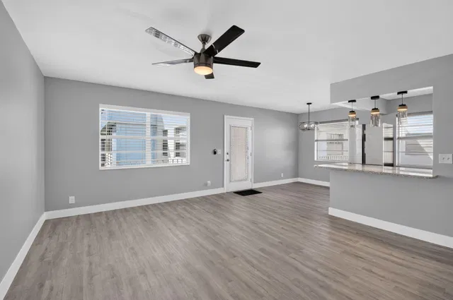  Residence photo 5