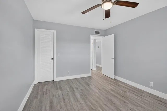  Residence photo 8