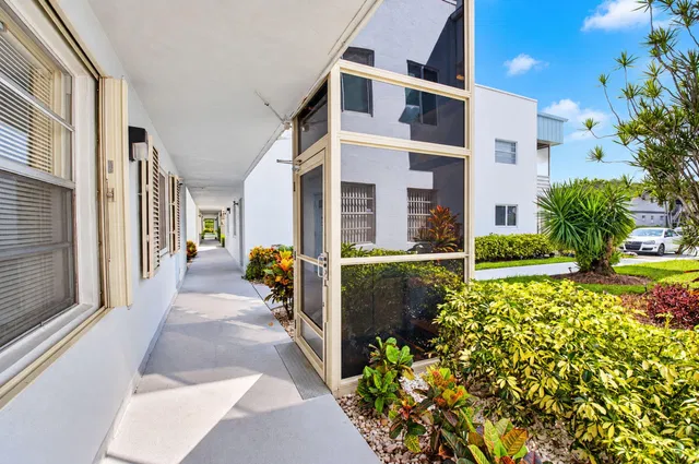  Residence photo 22