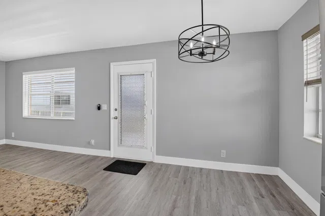  Residence photo 32