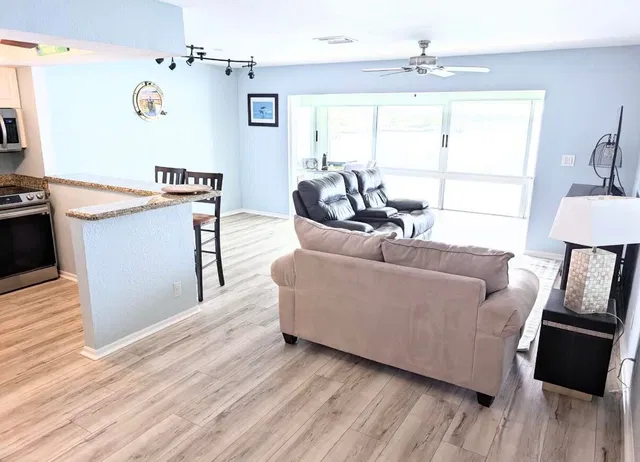  Unit 308 photo 6