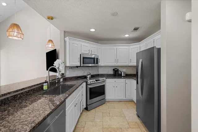  Residence photo 18