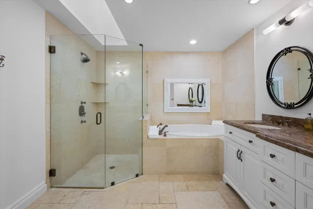  Residence photo 24