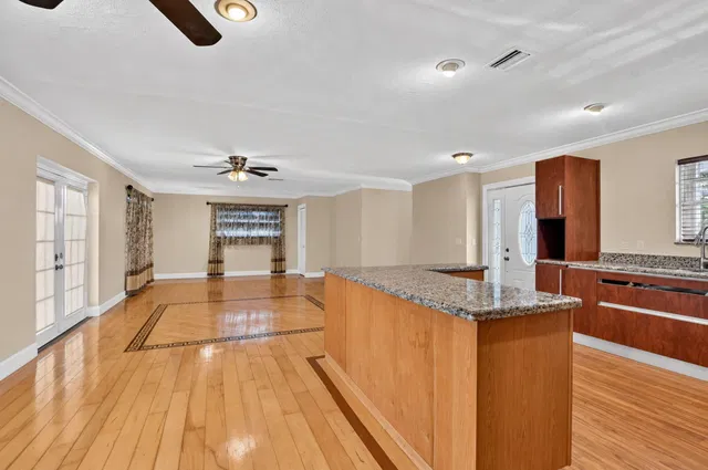  Residence photo 10