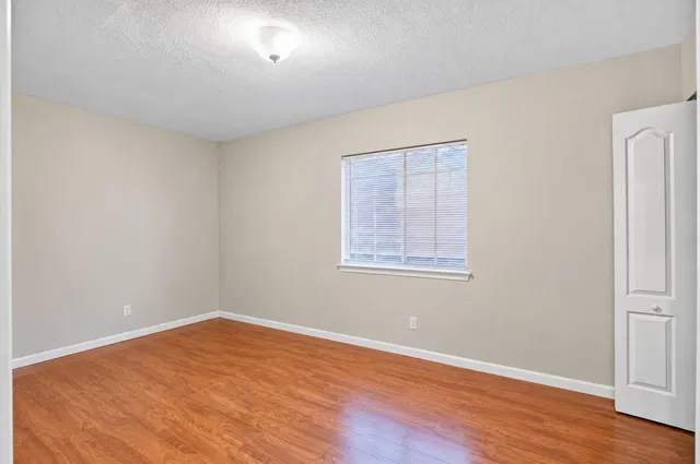  Residence photo 11