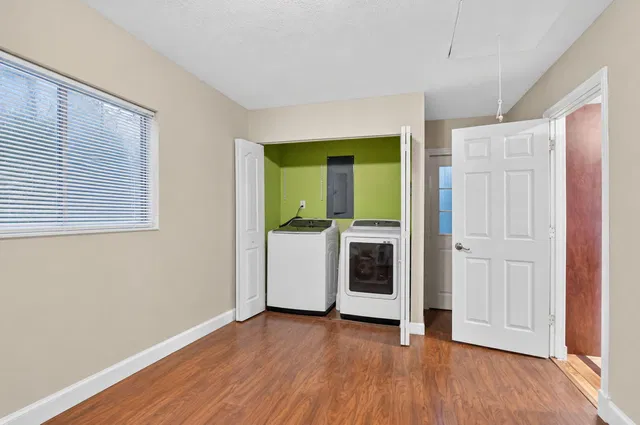  Residence photo 12