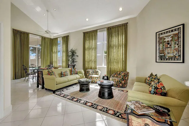  Residence photo 5