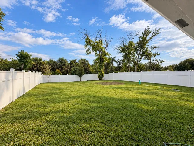  Residence photo 24