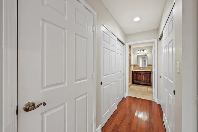  Unit 203 photo 9
