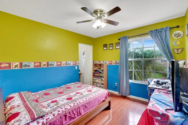  Residence photo 15