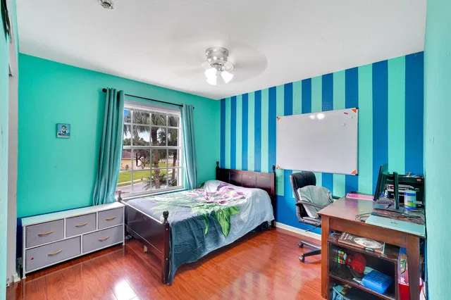 Residence photo 16
