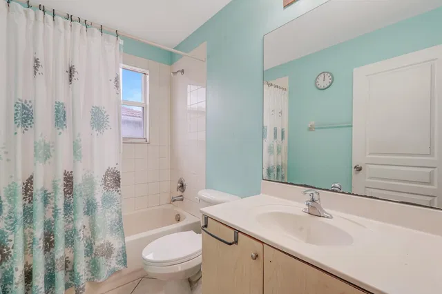  Residence photo 18