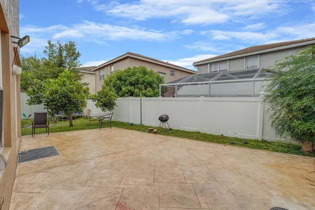  Residence photo 19