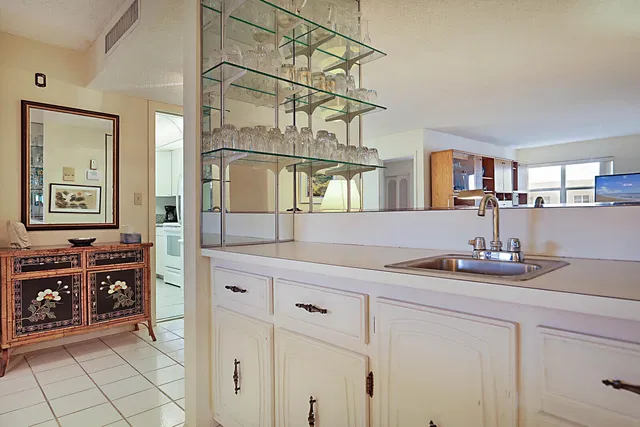 South Palm Beach Unit A506 photo 12