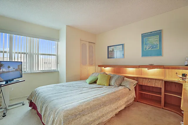 South Palm Beach Unit A506 photo 25