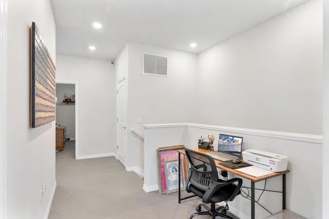  Residence photo 14