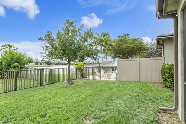  Residence photo 26