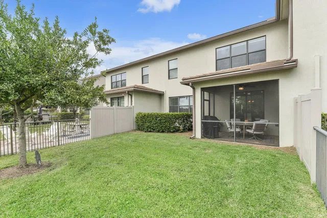  Residence photo 28