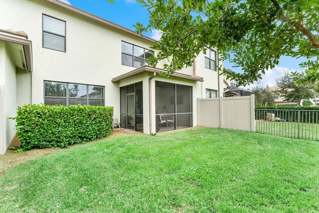  Residence photo 29
