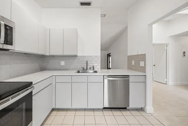  Residence photo 7