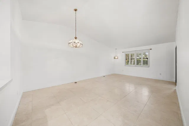  Residence photo 10