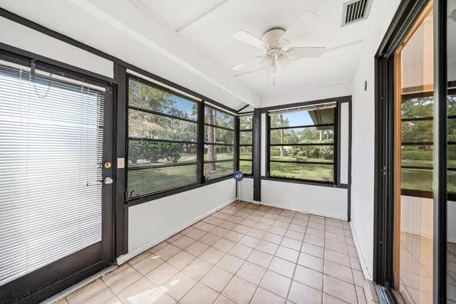  Residence photo 19
