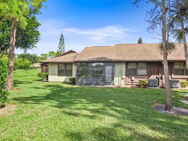  Residence photo 20
