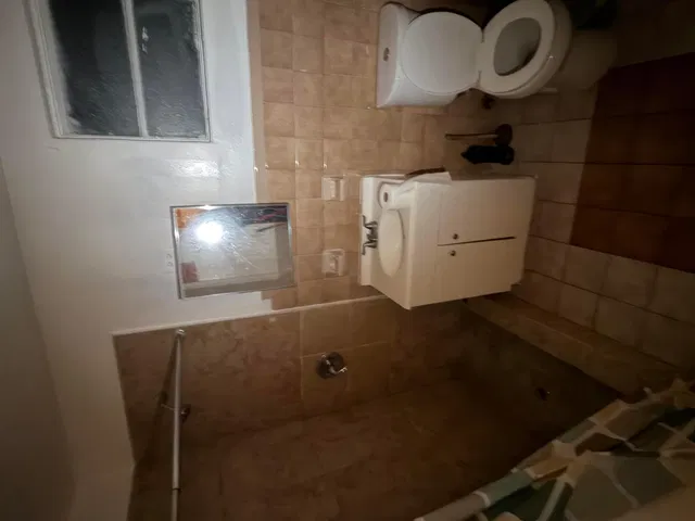  Unit b photo 5